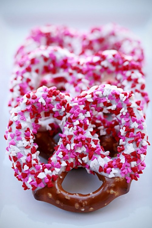 valentines day treats - heart sprinkle covered pretzels valentines day treats - heart sprinkle covered pretzels